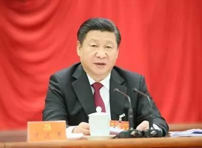 图为：十八届五中全会于2015年10月26日至29日在北京进行，习近平作沉要讲话。四、构建全方位、全领域、全身分的哲学社会科学系统